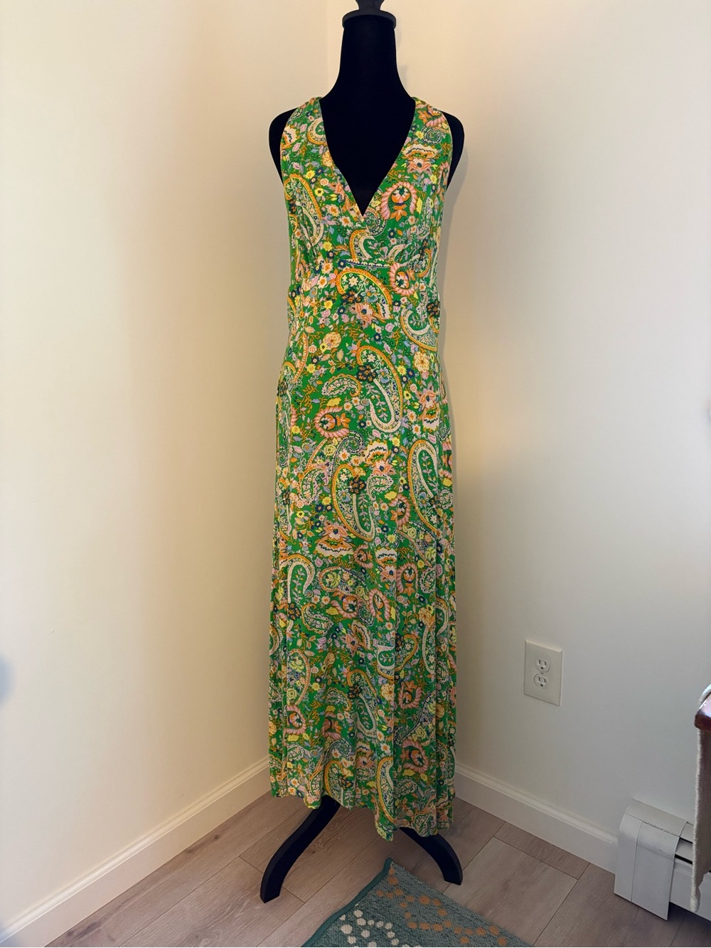 MSK Green Paisley V-Neck Maxi Dress with Yellow Accents